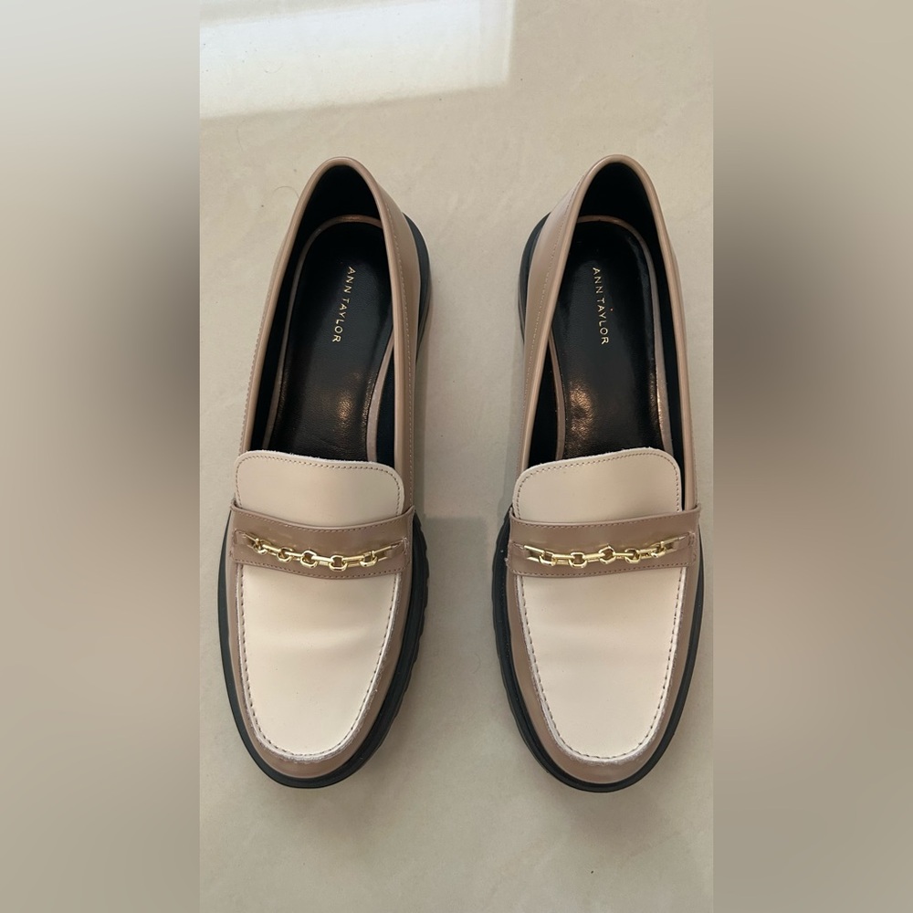Brand New Ann Taylor Cream and Tan Flats Minimalist Design